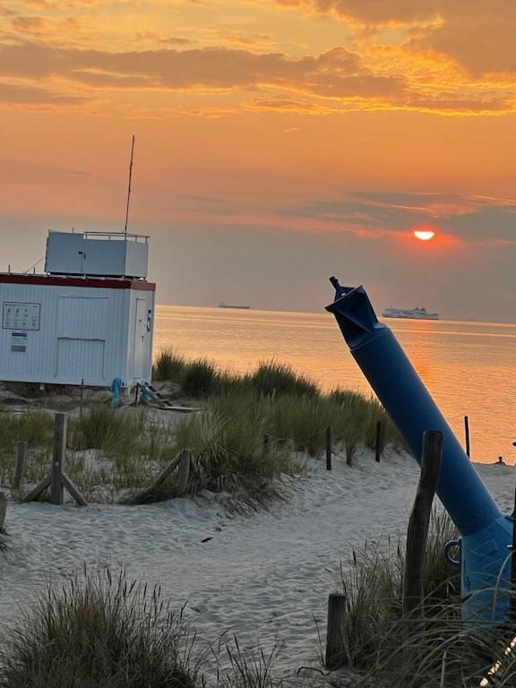 Exclusive Fewo In Warnemuende, 150M To The Beach, 2 Bathrooms, 2 Bedrooms, Sauna, Wifi And Much More. ロストック エクステリア 写真