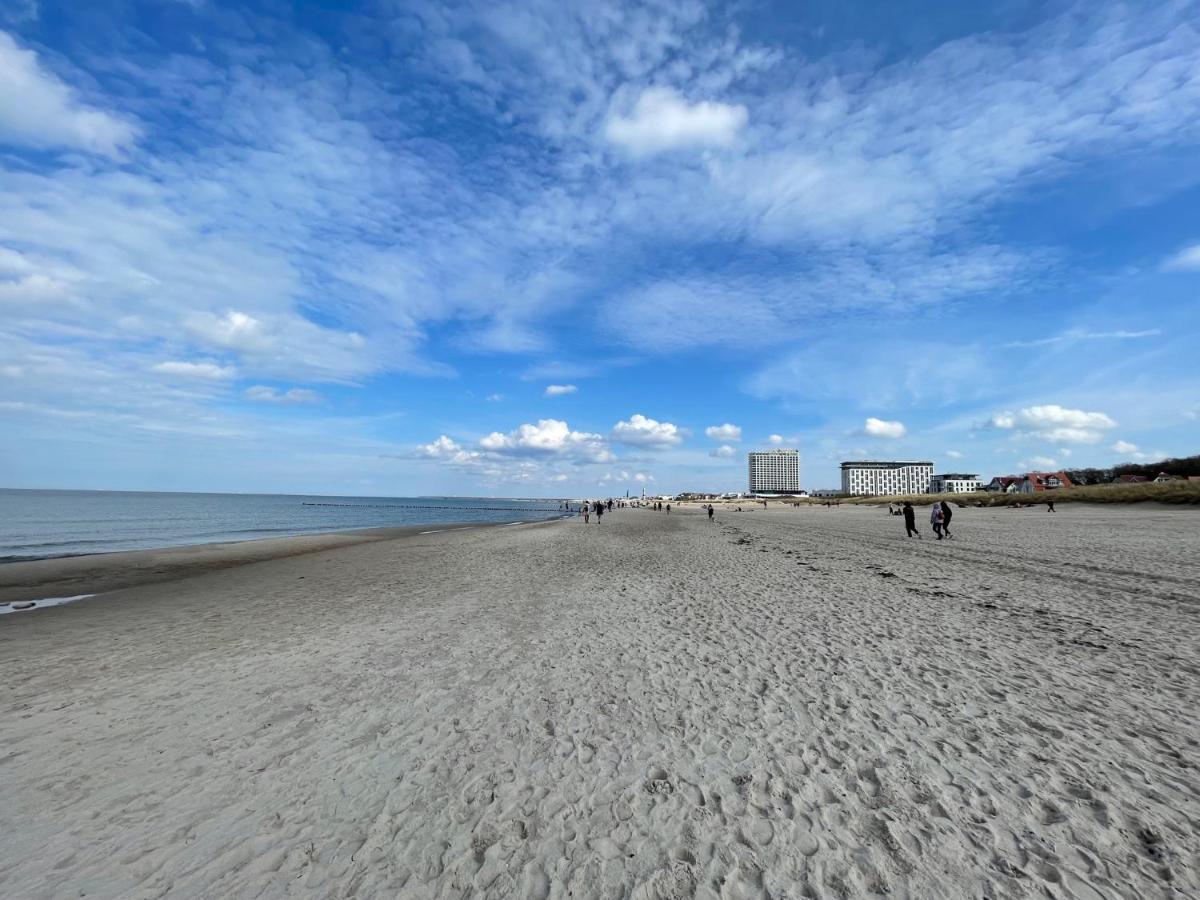 Exclusive Fewo In Warnemuende, 150M To The Beach, 2 Bathrooms, 2 Bedrooms, Sauna, Wifi And Much More. ロストック エクステリア 写真